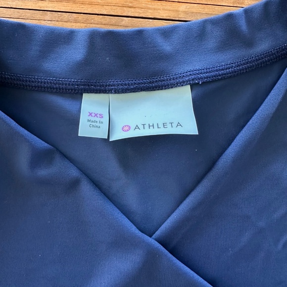 Athleta Swim Long Sleeve Cropped Rash Guard with Wrap Front- Navy XXS - Picture 3 of 12